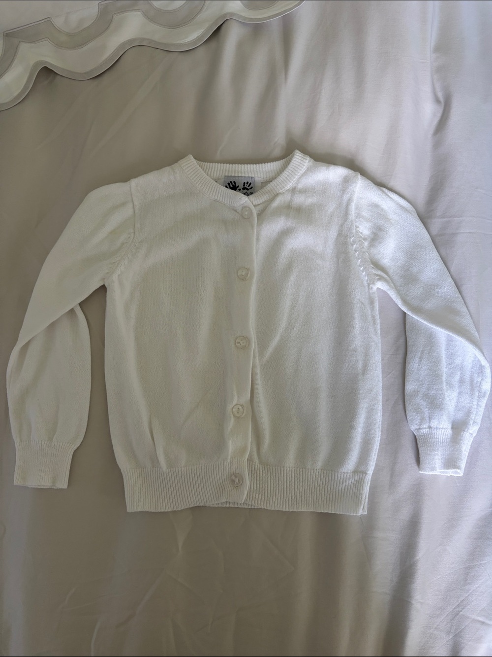 Fingerprints New York White cotton cardigan with pearl buttons